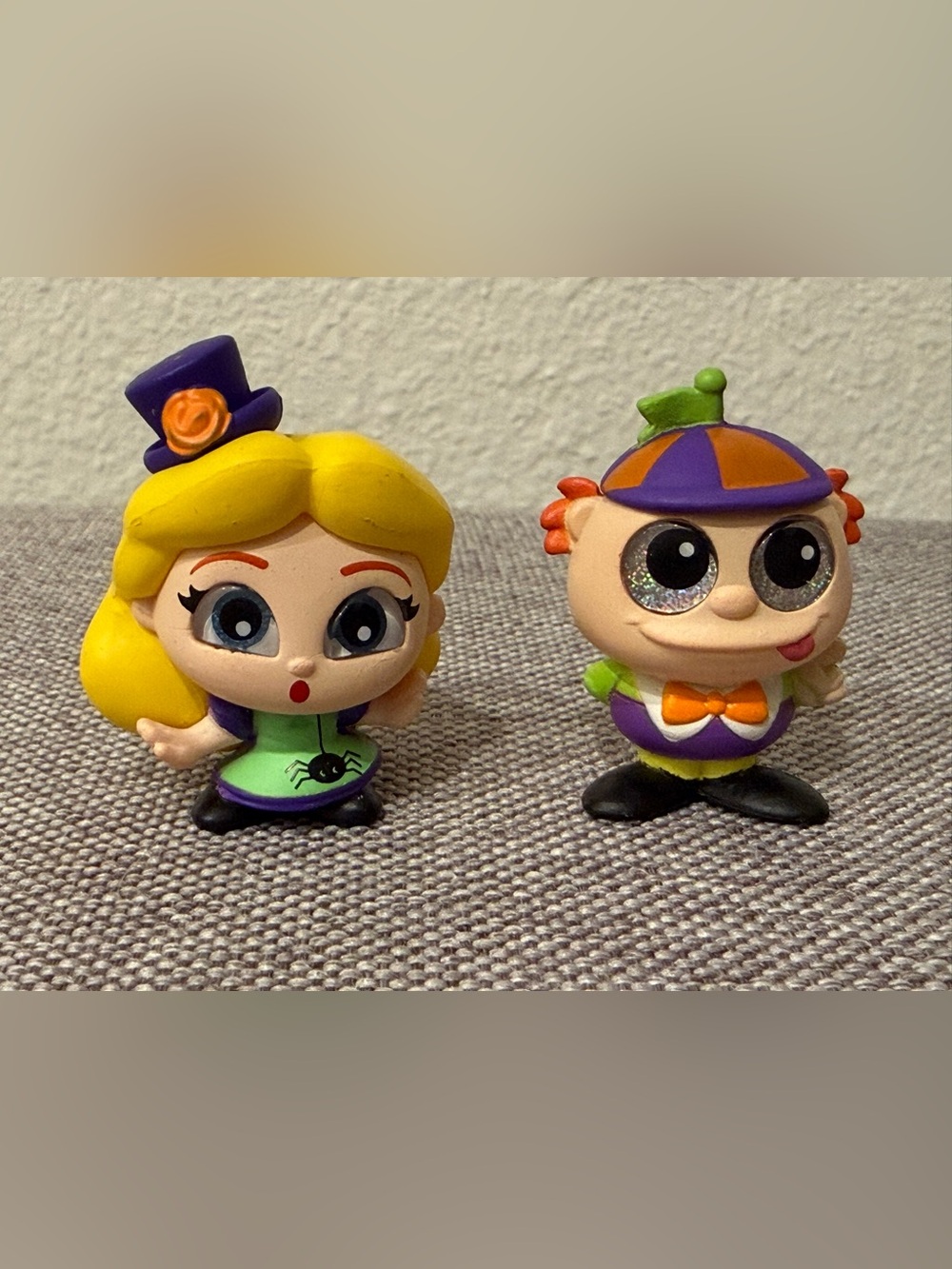 Disney Doorables Haunted Halloween Countdown - Alice And Tweedledum